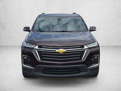 Used 2023 Chevrolet Traverse LT FWD image 2