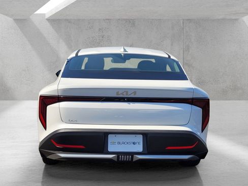 Used 2025 Kia K4 LXS image 5