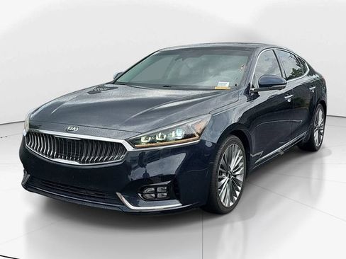 Used 2017 Kia Cadenza Limited FWD image 7