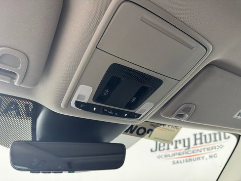 Used 2025 Honda Pilot Elite image 27