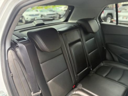 Used 2019 Chevrolet Trax Premier AWD/4WD image 34