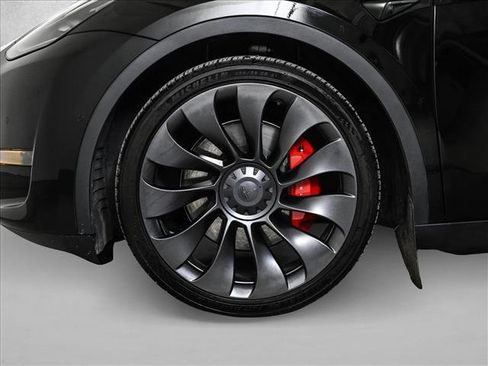 Used 2022 Tesla Model Y Performance image 25