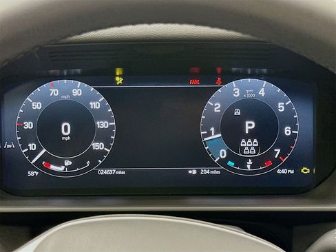 Used 2024 Land Rover Discovery S image 13