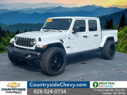 Used 2025 Jeep Gladiator Mojave
