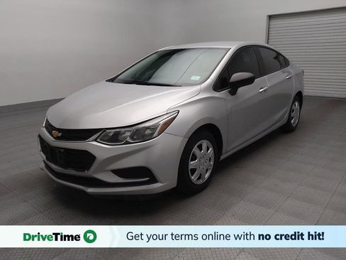 Used 2017 Chevrolet Cruze LS FWD image 1