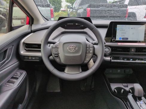 New 2026 Toyota Prius LE FWD image 15