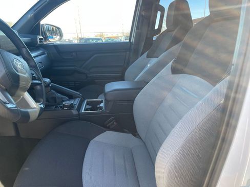 Used 2025 Toyota 4Runner TRD Off-Road image 27