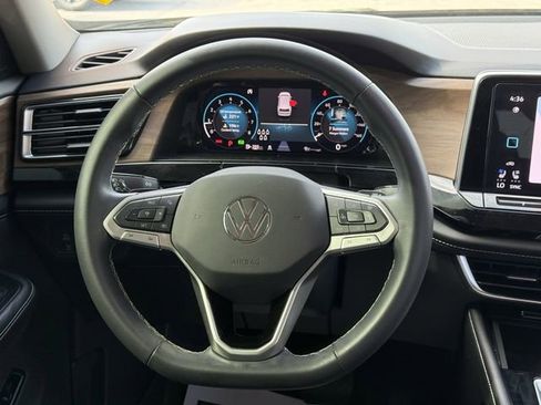 Used 2024 Volkswagen Atlas SE image 22