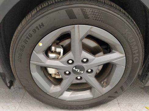 Used 2025 Kia K4 FWD image 31