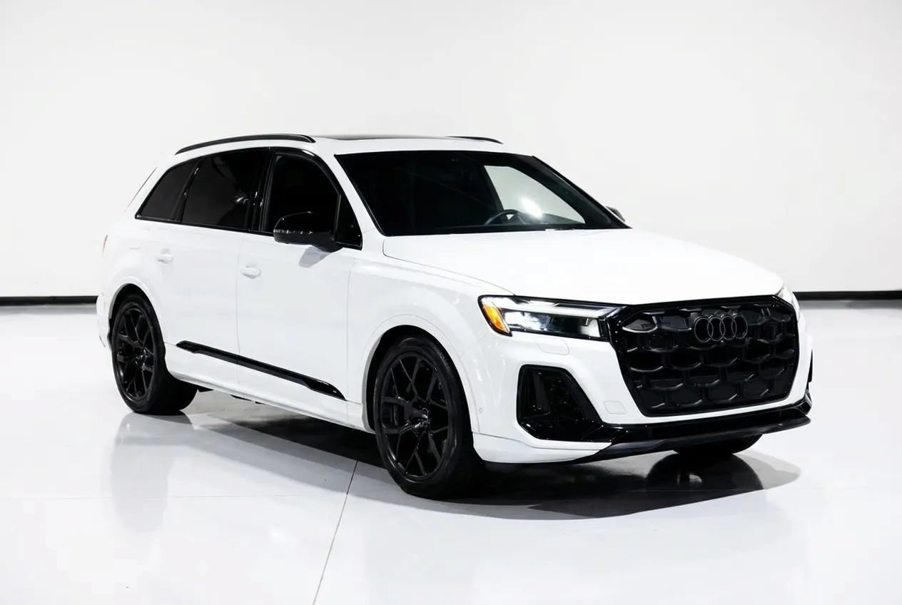 Used 2025 Audi SQ7 Premium Plus AWD/4WD image 1