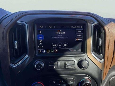 Used 2021 Chevrolet Silverado 1500 High Country w/ Technology Package RWD image 31
