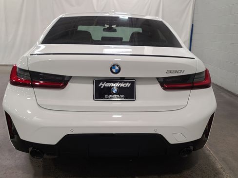 Used 2026 BMW 330i Sedan w/ M Sport Package RWD image 7