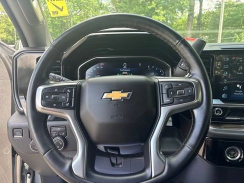 Used 2024 Chevrolet Silverado 1500 LT AWD/4WD image 18