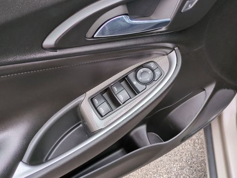 Certified 2022 Chevrolet Malibu LT w/ Leather Package image 23