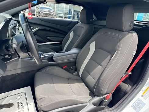 Used 2023 Chevrolet Camaro LT w/ Technology Package RWD image 11