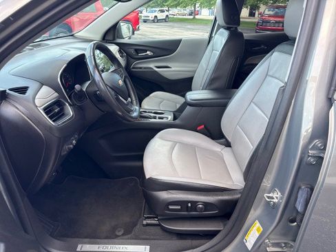 Used 2018 Chevrolet Equinox Premier FWD image 16