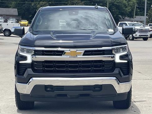 Used 2024 Chevrolet Silverado 1500 LT AWD/4WD image 6