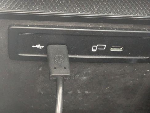 Certified 2022 Mercedes-Benz GLC 300 GLC 300 w/ Premium Package Lite image 8