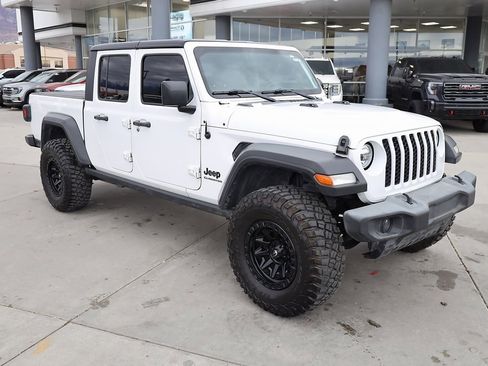 Used 2020 Jeep Gladiator Sport w/ Quick Order Package 24S image 8