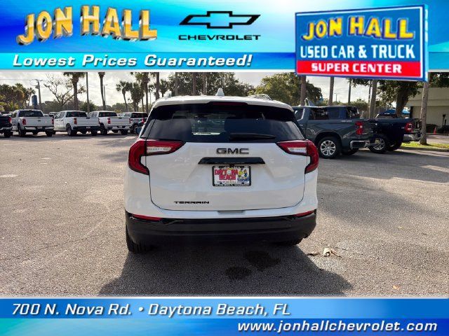 Used 2023 GMC Terrain SLE w/ Driver Convenience Package FWD image 8