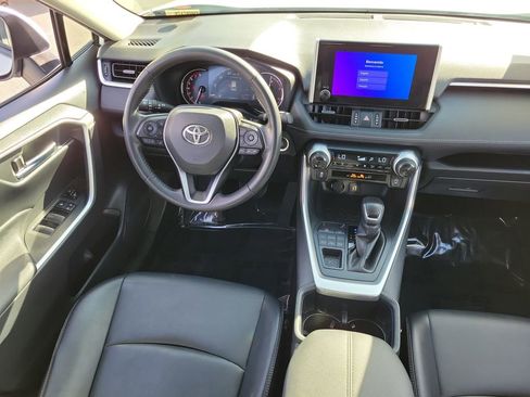 Used 2023 Toyota RAV4 XLE Premium image 12