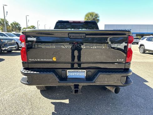 Used 2021 Chevrolet Silverado 2500 LTZ w/ Carhartt Edition image 15