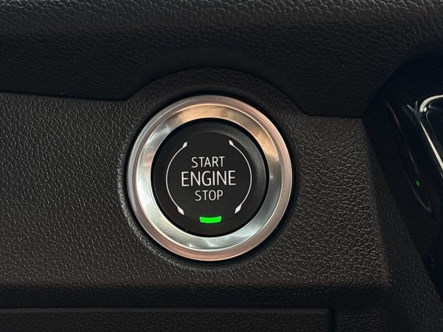 Used 2025 Chevrolet Traverse LT w/ Sun and Wheel Package FWD image 24