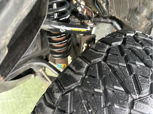 Used 2017 Toyota Tacoma TRD Off-Road image 21