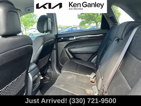 Used 2015 Kia Sorento LX AWD/4WD image 10