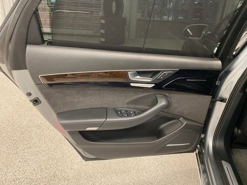 Used 2012 Audi A8 L 4.2 image 31
