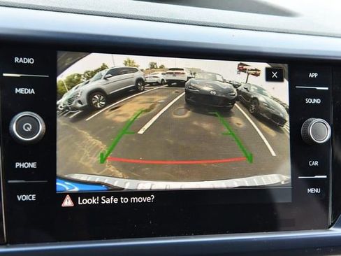 Used 2023 Volkswagen Taos SE w/ Panoramic Sunroof Package AWD/4WD image 12