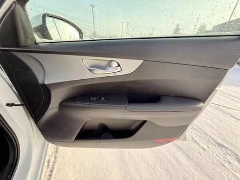 Used 2023 Kia Forte LXS w/ LXS Technology Package image 37