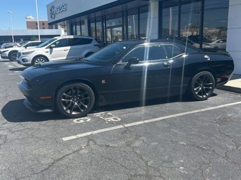 Used 2020 Dodge Challenger R/T Scat Pack image 2