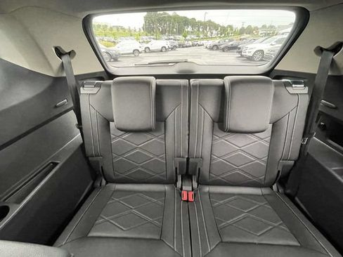 Certified 2026 Volkswagen Atlas SE FWD image 14