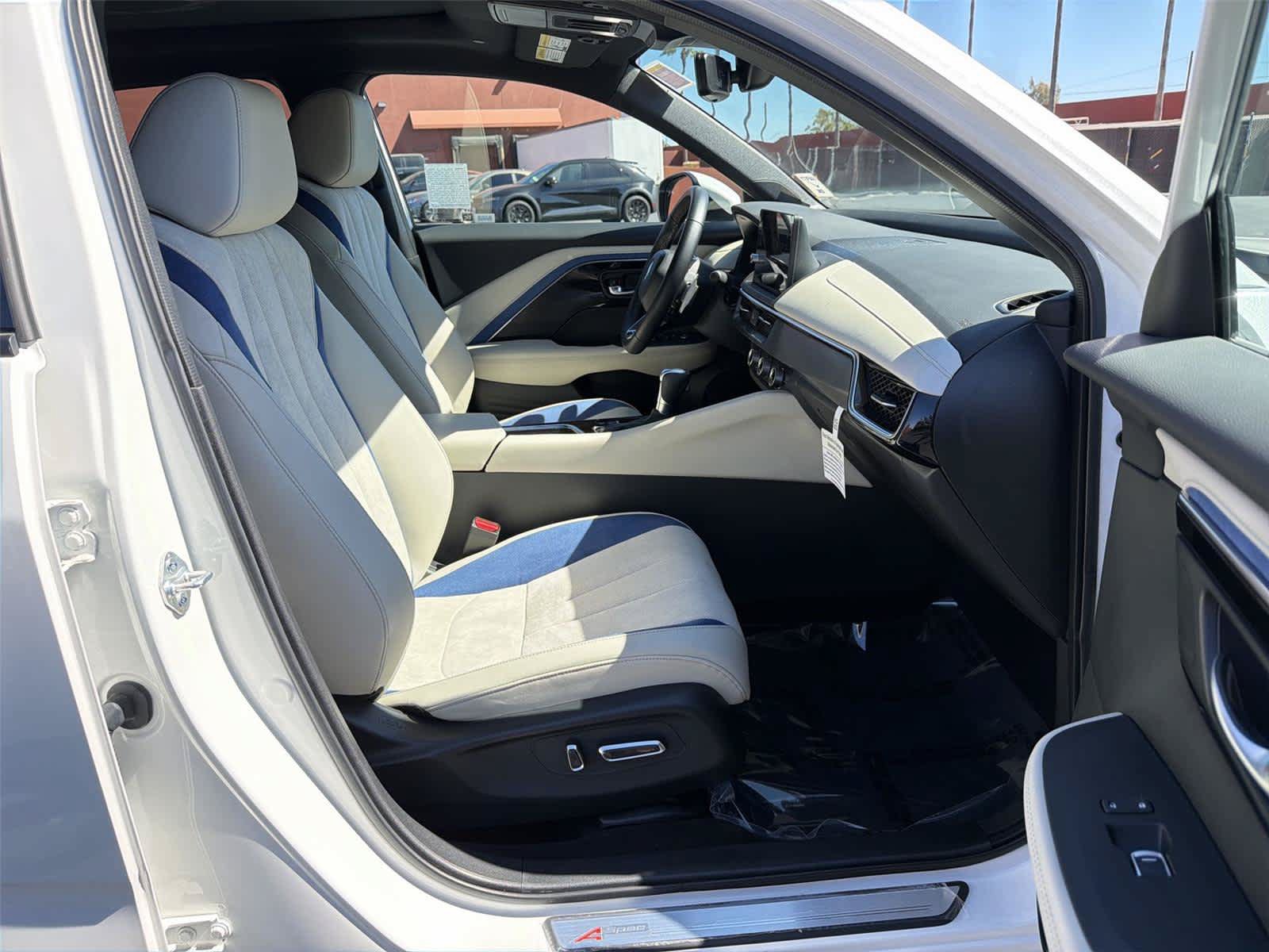 Certified 2025 Acura ADX A-Spec AWD/4WD image 15