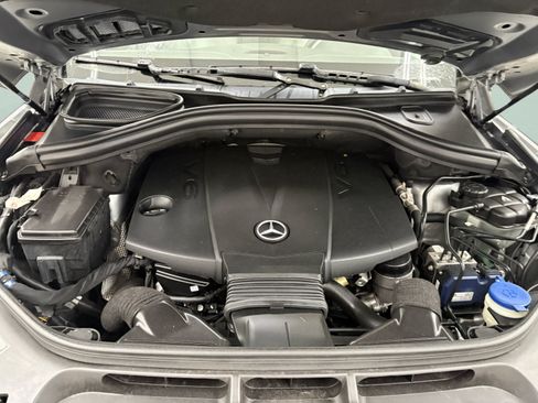 Used 2014 Mercedes-Benz ML 350 BlueTEC 4MATIC w/ Premium 1 Package image 8
