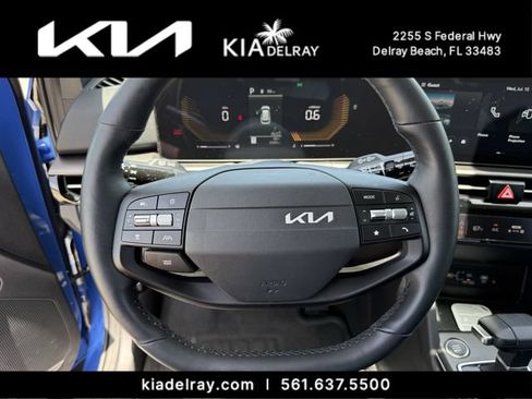 Used 2026 Kia Sportage EX FWD image 28