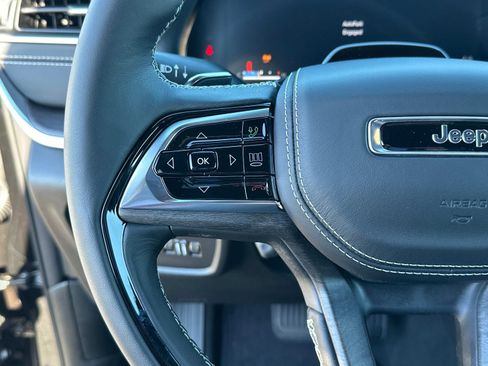 New 2025 Jeep Grand Cherokee L Overland w/ Advanced Protech Group III AWD/4WD image 32