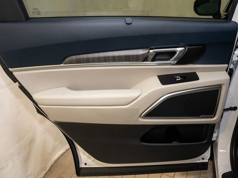 New 2025 Kia Telluride EX image 12