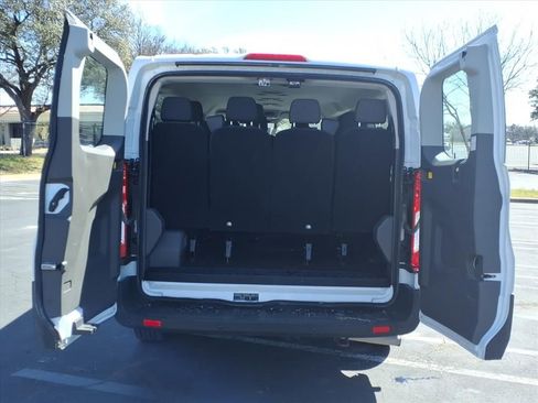 Used 2023 Ford Transit 350 XLT image 12