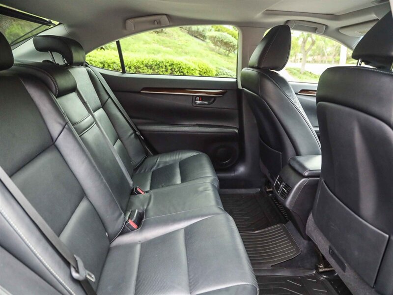 Used 2013 Lexus ES 350 w/ Luxury Pkg FWD image 20