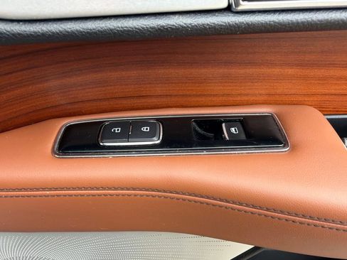 Used 2019 Lincoln Navigator L Reserve w/ Cargo Package AWD/4WD image 15