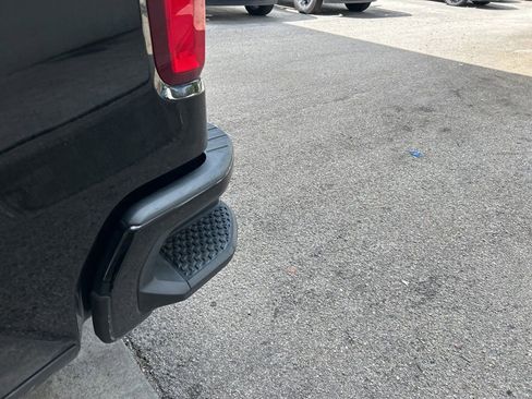 Used 2019 Chevrolet Silverado 1500 Custom image 15