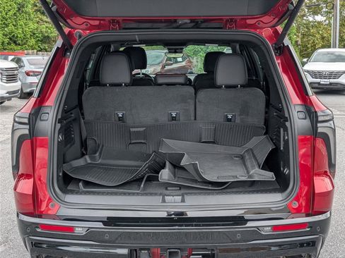 Used 2024 Chevrolet Traverse RS w/ LPO, Floor Liner Package image 15