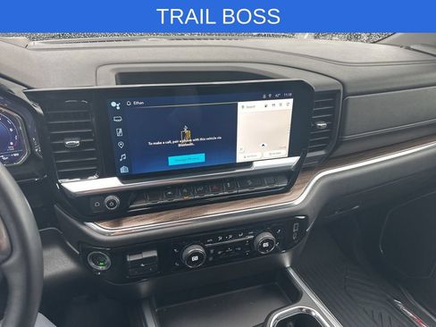 Used 2023 Chevrolet Silverado 1500 LT Trail Boss w/ Convenience Package II AWD/4WD image 15
