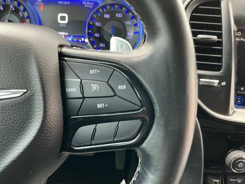 Used 2019 Chrysler 300 S RWD image 15