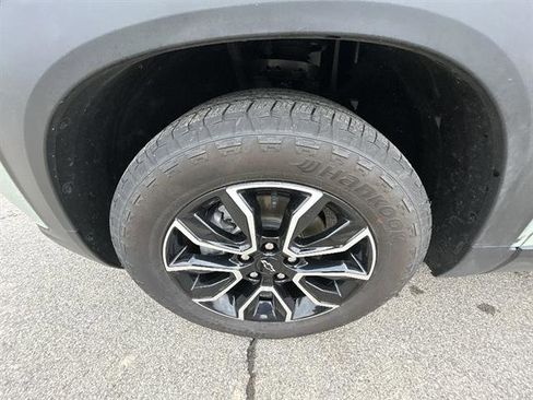 Used 2024 Chevrolet TrailBlazer ACTIV FWD image 33