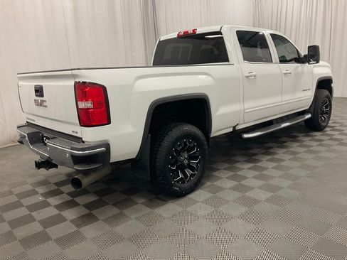 Used 2018 GMC Sierra 2500 SLE w/ SLE Preferred Package image 2