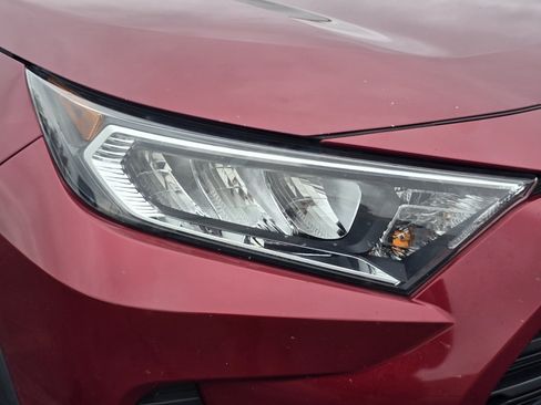 Certified 2019 Toyota RAV4 XLE AWD/4WD image 25
