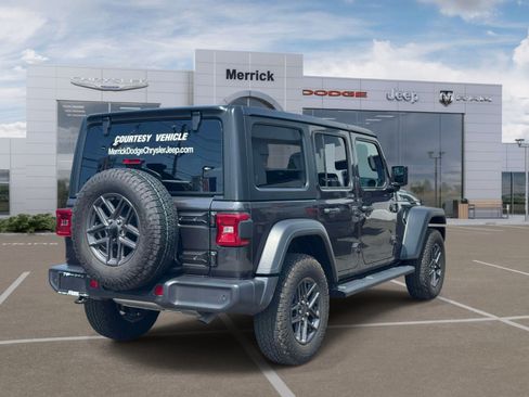 Used 2024 Jeep Wrangler Unlimited Sport AWD/4WD image 6